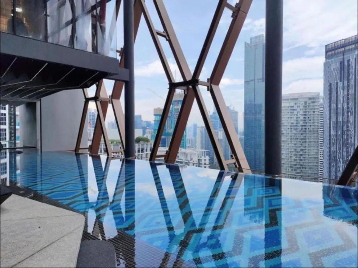 Infinity Pool Scarletz Suites Klcc Kuala Lumpur